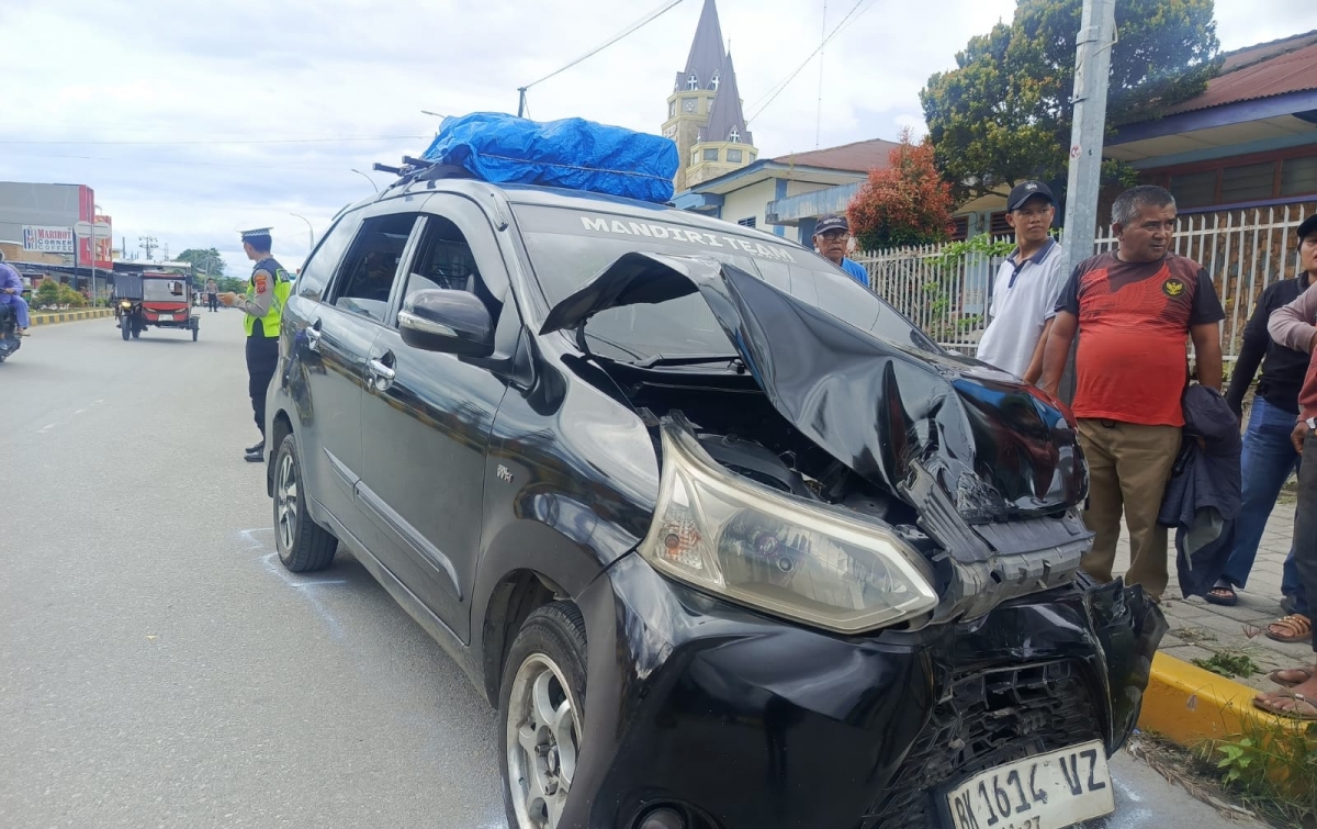 Mobil MPV Vs Minibus, Sopir Luka-luka