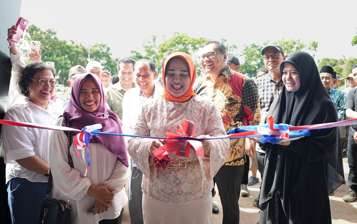 Sebagai Ruang Publik dan Pemberdayaan UMKM, Bupati Deli Serdang Resmikan Alun-Alun Galang