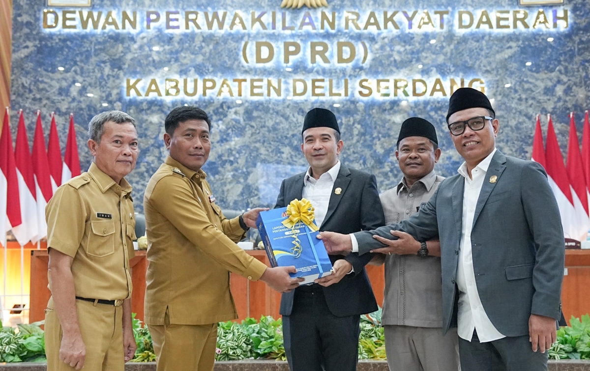 Lom Lom Suwondo Sampaikan LKPJ Bupati Deli Serdang 2025