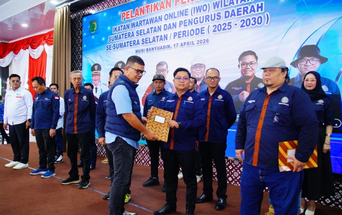 PW dan 5 PD se-Sumsel Resmi Dilantik, Yudhistira Ajak IWO Kontrol Lingkungan di Muba Sebagai Kawasan Tambang Minyak