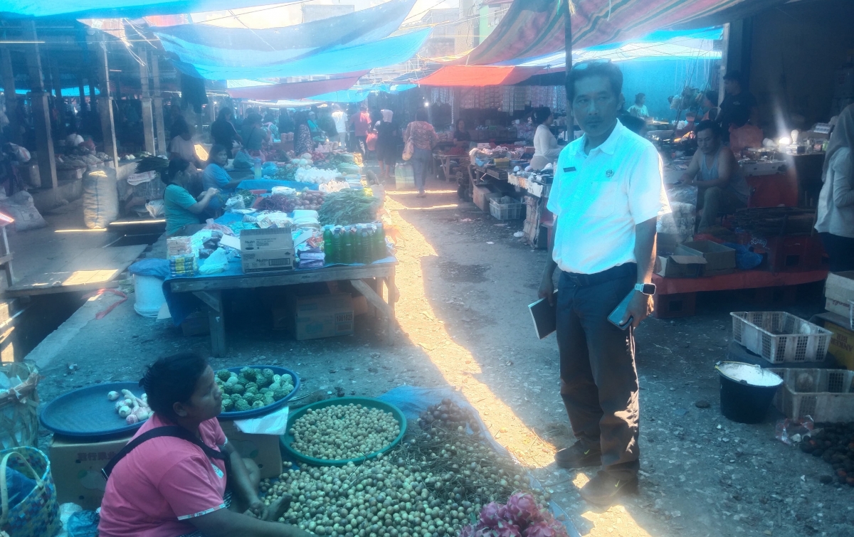 Harga Bahan Pokok di Pangururan Fluktuatif Sepanjang April 2026