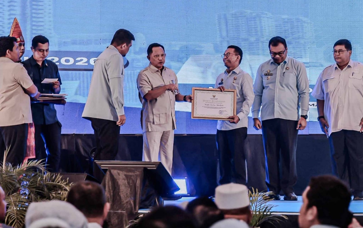Wujudkan Kepedulian Antar-Daerah, Pemko Medan Terima Penghargaan dari Mendagri