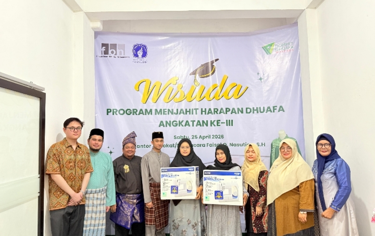 Dompet Dhuafa Waspada Wisuda Peserta Pelatihan Menjahit Angkatan III