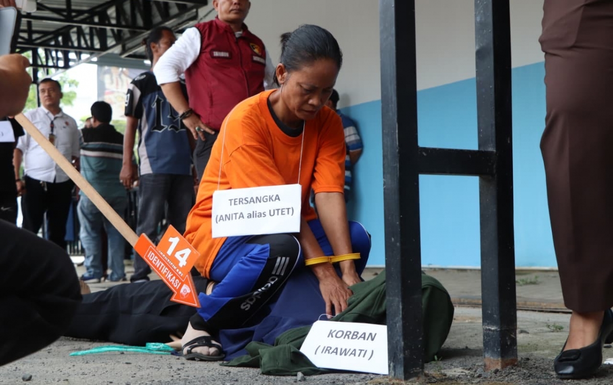 Pasutri di Sergai Peragakan 33 Adegan Pembunuhan Sadis