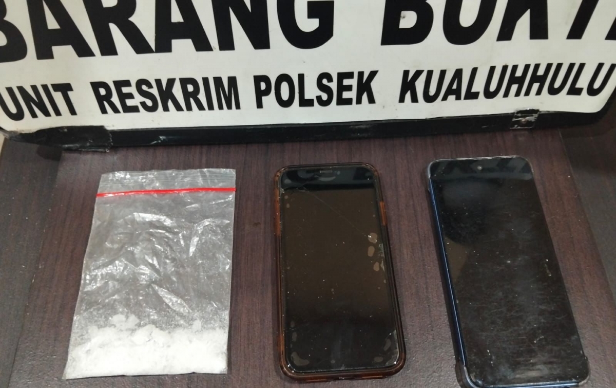 Polsek Kualuh Hulu Ringkus Dua Pria Diduga Bandar Narkoba di Gubuk Perkebunan Sawit