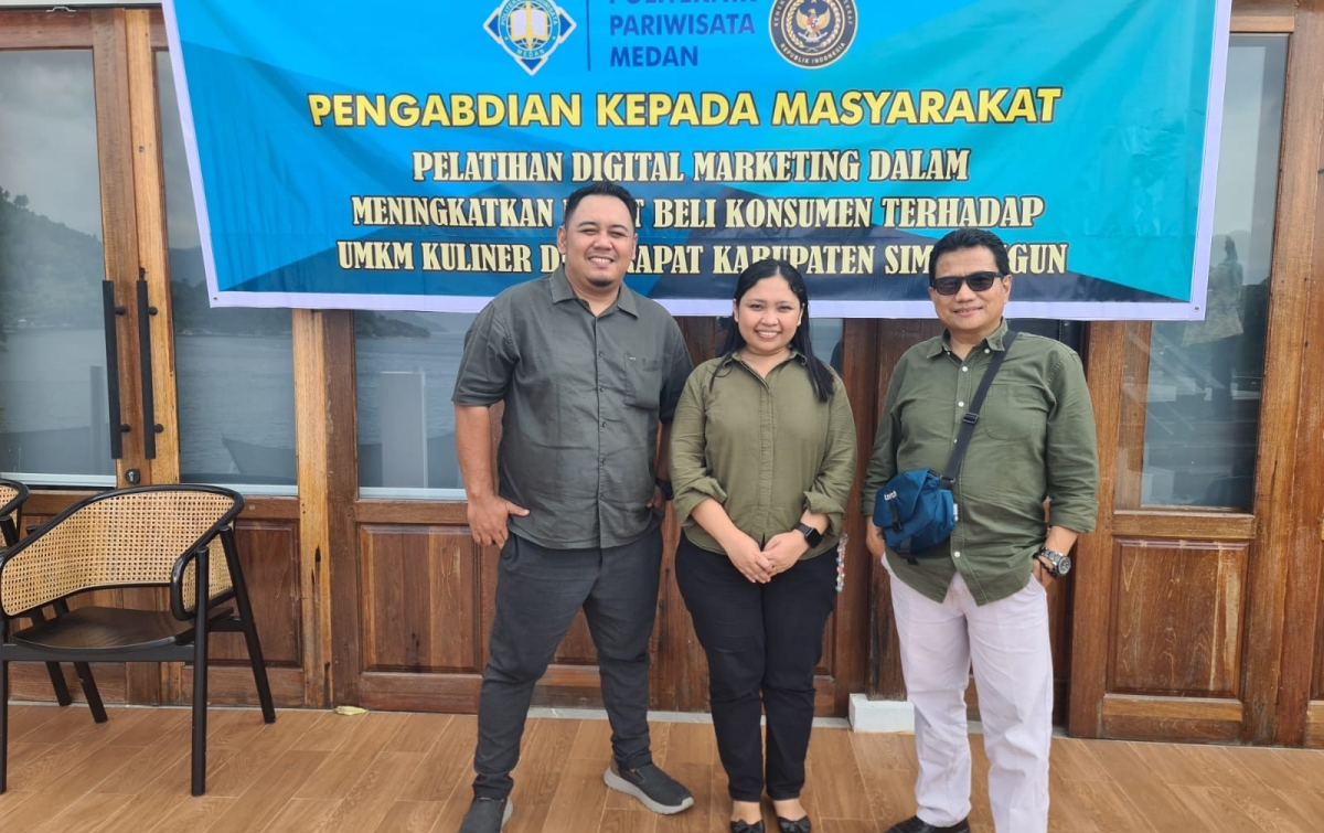 UMKM Kuliner Parapat Go Digital: Poltekpar Medan Ajarkan Strategi Konten Visual untuk Pikat Wisatawan