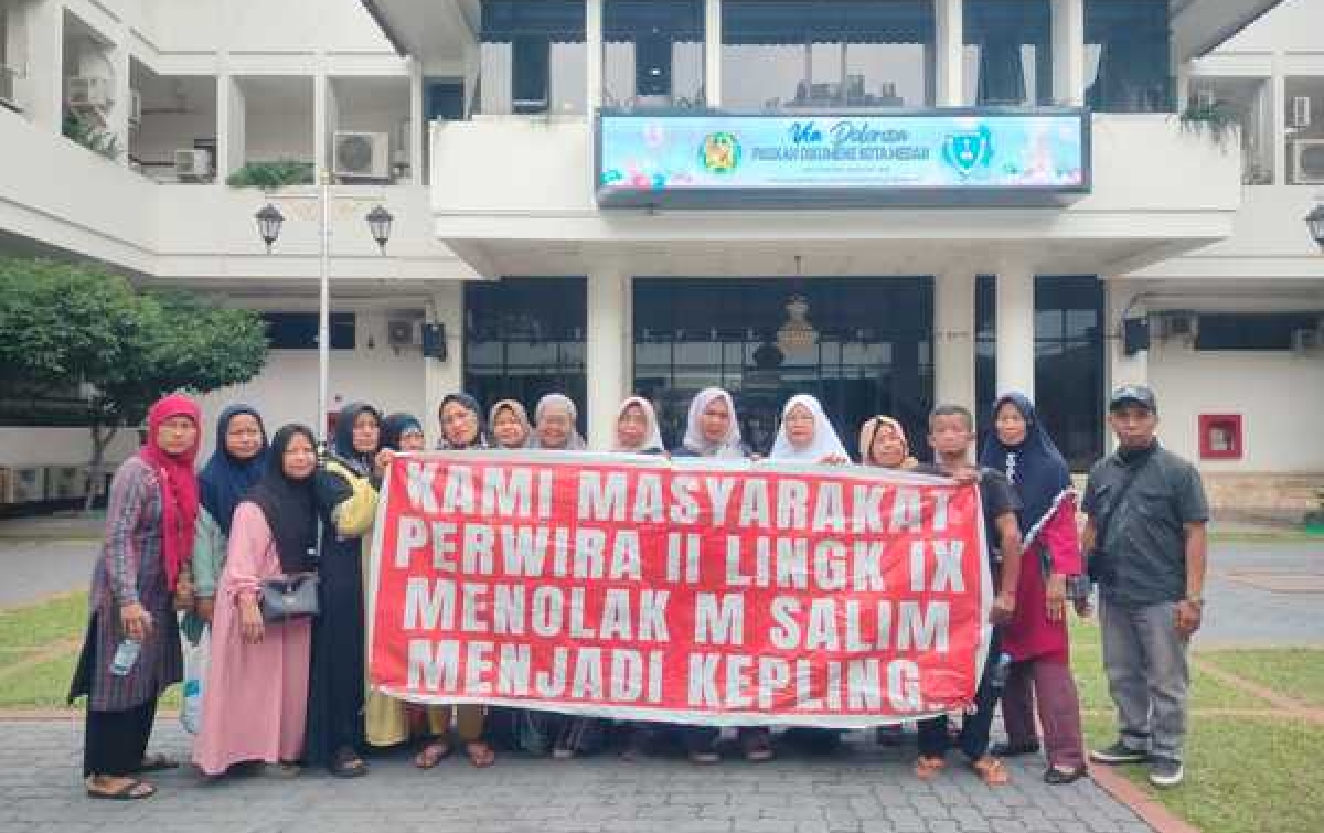 Tolak M Salim Jadi Kepling, Warga Lingkungan IX Geruduk Kantor Walikota