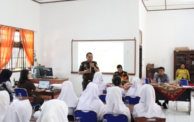 Sasar Siswa SMP Negeri 1 Barumun, Kejari Palas Ajak Siswa Jauhi Narkoba