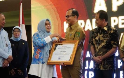 Afandin Bawa Langkat Raih Penghargaan Nasional Pembangunan Keluarga Berkualitas
