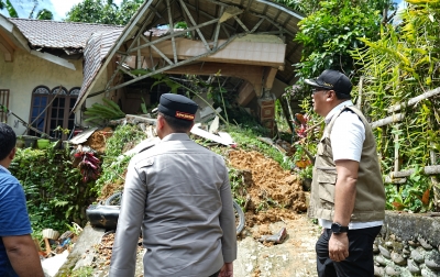 Tinjau Lokasi Longsor Sembahe, Bupati Deli Serdang Pastikan Percepatan Penanganan Darurat