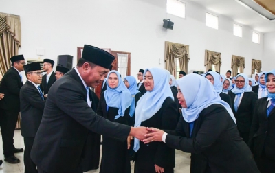 Wakil Bupati Deli Serdang Lom Lom Suwondo Lantik 120 ASN