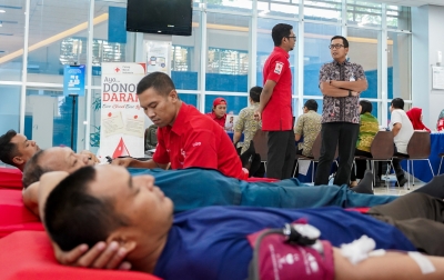 Berbagi Kebaikan untuk Sesama: Bank Mandiri Gelar Donor Darah Massal di Medan, Libatkan 2.800 Pendonor Secara Nasional