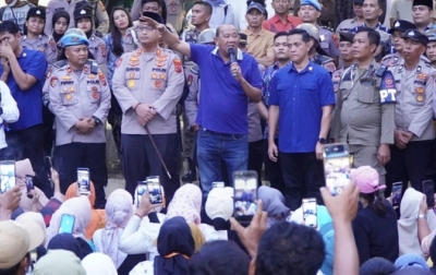 Temui Korban Banjir, Afandin Siap Perjuangkan Bantuan Jaminan Hidup Ke Pusat