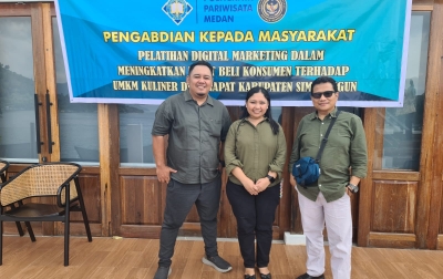 UMKM Kuliner Parapat Go Digital: Poltekpar Medan Ajarkan Strategi Konten Visual untuk Pikat Wisatawan