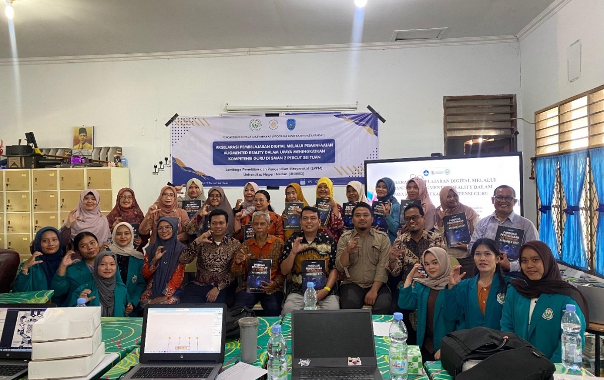 LPPM Unimed Dorong Guru SMAN 2 Percut Sei Tuan Kuasai Teknologi Augmented Reality
