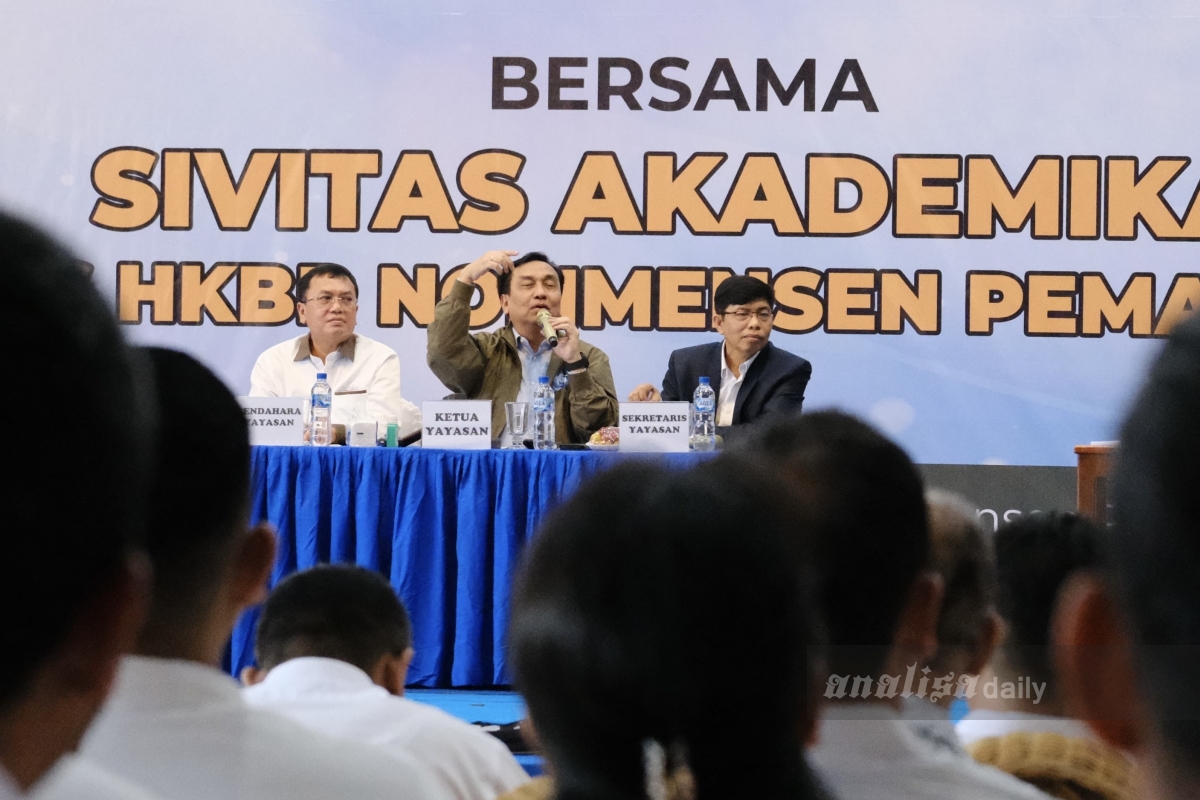 Dengarkan Curhat Mahasiswa Universitas HKBP Siantar Soal Alat Praktikum, Effendi Simbolon: Kita Realisasikan di Juni 2026!