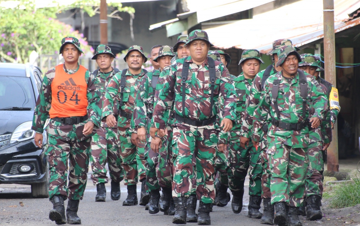 Uji Fisik di Tanah Karo: Prajurit Kodim 0205/TK Taklukkan Hanmars 10 Km hingga Renang Militer