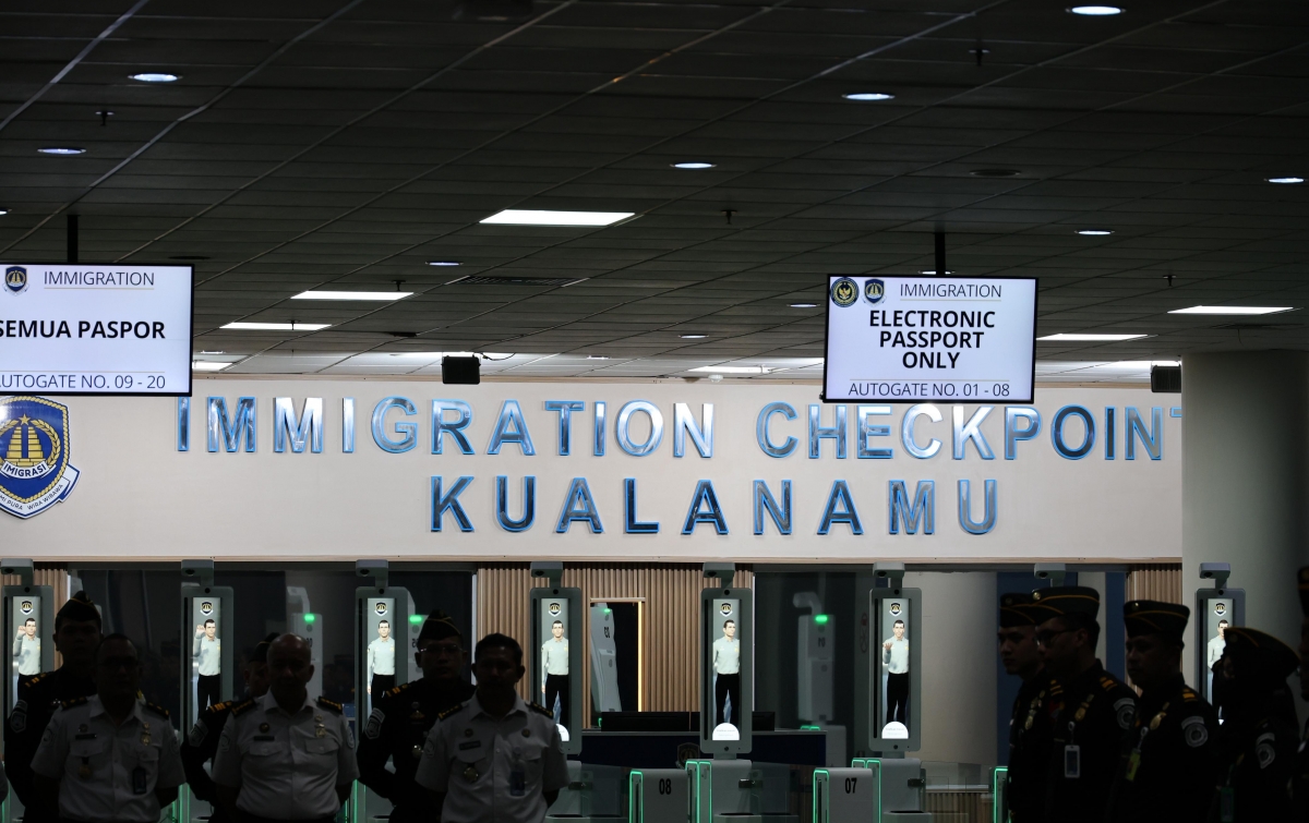 2 Kali Gagal di Soetta dan Batam, Rombongan Haji Nonprosedural Diamankan  Imigrasi di Bandara Kualanamu