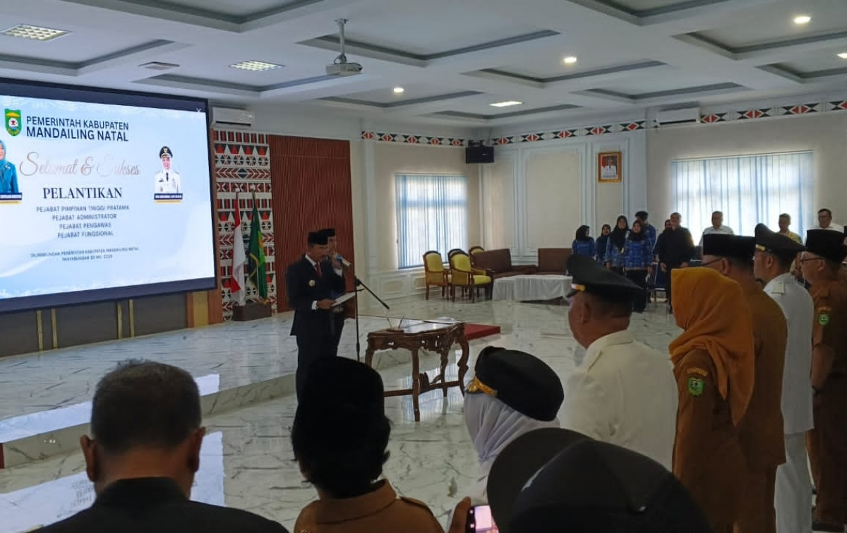 Bupati Madina Rotasi 126 Pejabat, Sejumlah Camat dan Kepala Dinas Berganti