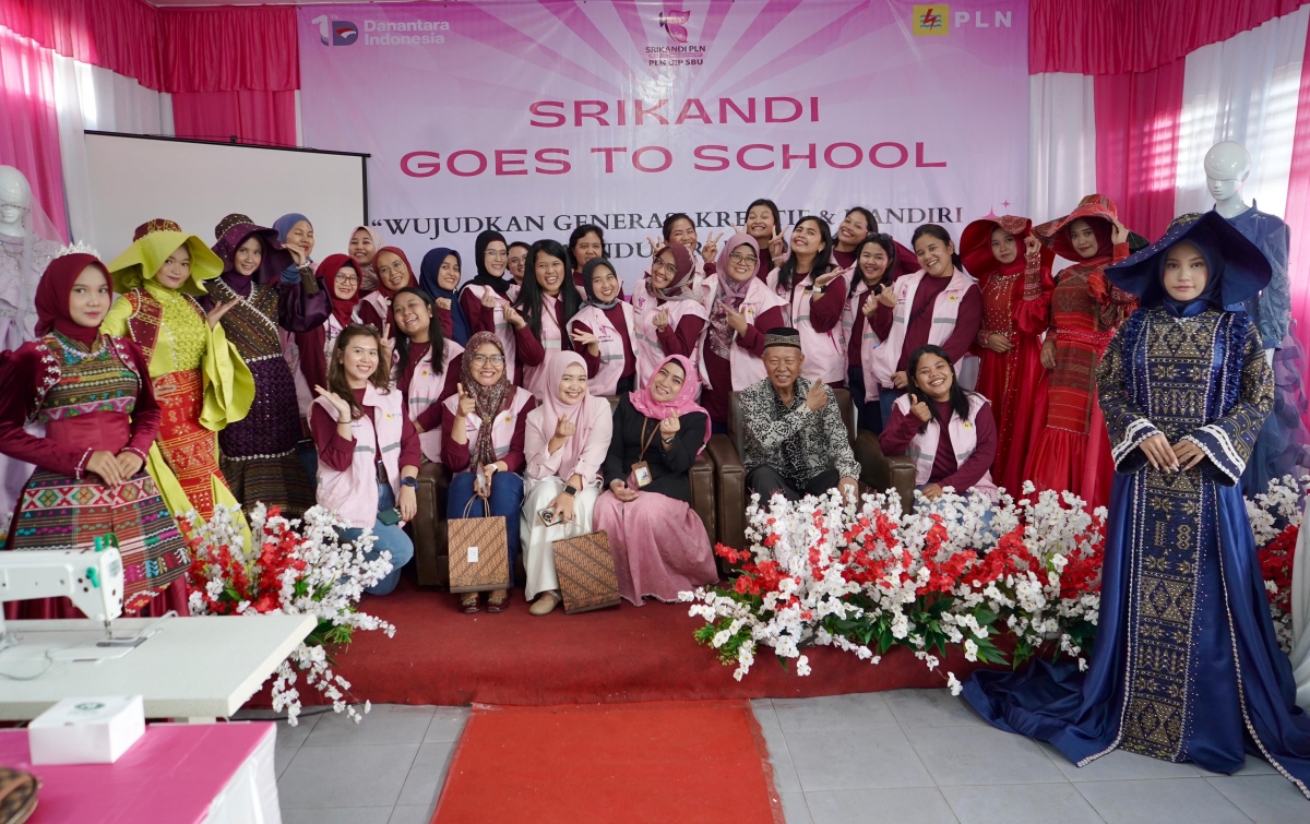 PLN UIP SBU Gelar Srikandi Goes to School di SMKS Setia Budi Binjai
