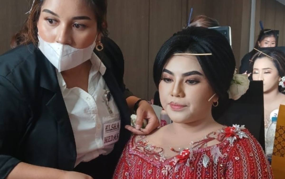 50 Peserta Ikuti Pelepasan Pelatihan Makeup dan Hairdo Uly Rias Pengantin