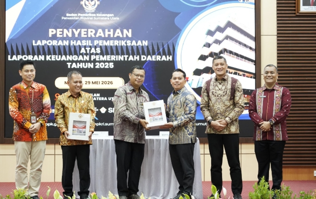 Pemkab Padanglawas Raih Opini WTP