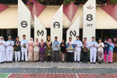 Hardiknas 2026: Ajeng Salma Layla Amira Terima Apresiasi Prestasi SMA Negeri 8 Jakarta