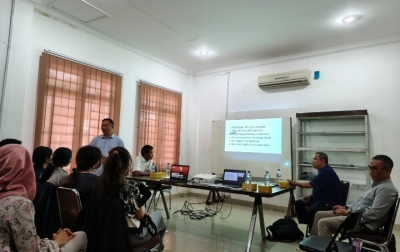 Prodi Ilkom USMI Laksanakan Pelatihan Public Speaking