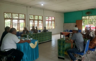 Warga Batahan Bahas Penanganan Sampah dan Pembangunan TPA