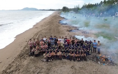 Sinergi Komunitas Galaga, Pelajar dan Pemerintah Kecamatan Gelar Aksi Bersih Pantai Natal