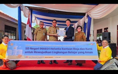 WeLoveU Donasikan 100 Set Meja dan Kursi untuk Sekolah Terdampak Banjir di Medan