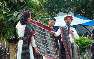 Talk Show Horja Bius di Sianjur Mula-Mula, Kupas Filosofi dan Tata Cara Pemakaian Ulos