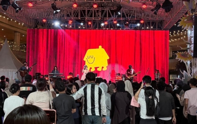 Guncang Medan! Mocca dan Musisi Muda Sukses Meriahkan Summer Music Fest 2026 di Delipark Mall