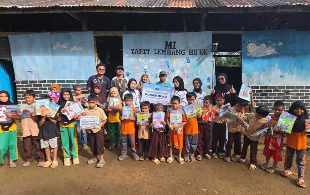 Potret Senyum Anak-Anak Pedalaman Mendapat Ribuan Buku Baru dari PNM