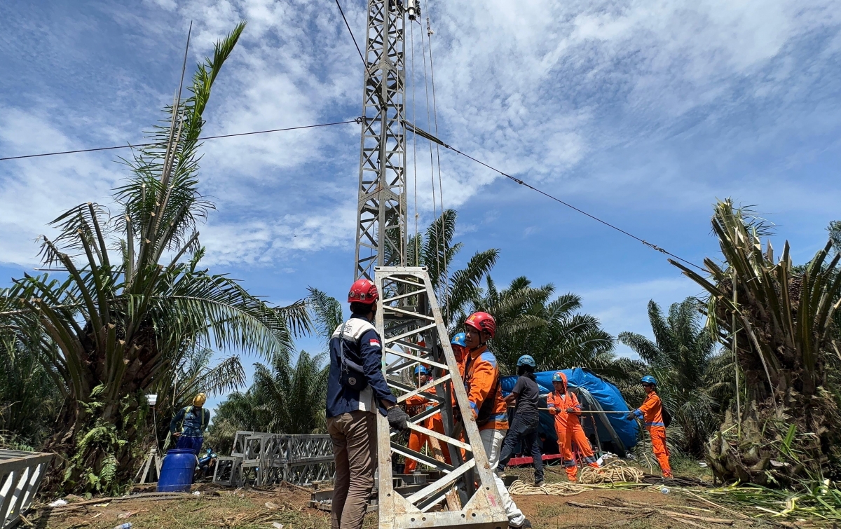 Percepat Pemulihan Kelistrikan Sumut, Kolaborasi PLN dan TNI AU Tuntaskan Pengiriman 7 Tower Darurat