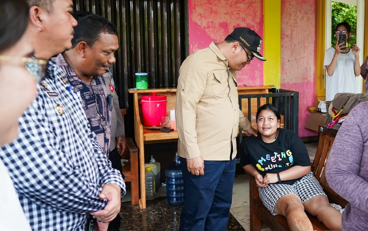 Bupati Deli Serdang Kunjungi Korban Puting Beliung