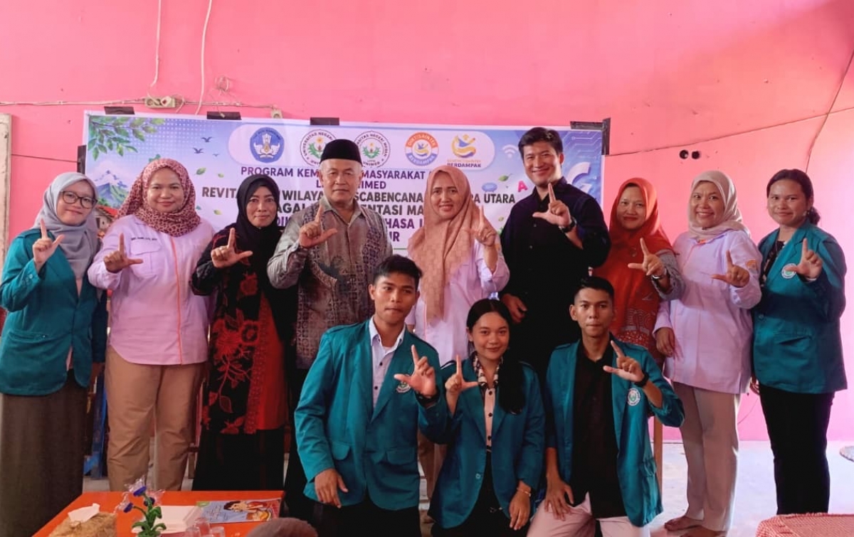 Tim PKM Unimed Revitalisasi TBM ANNUR Guna Tingkatkan Manajemen Literasi