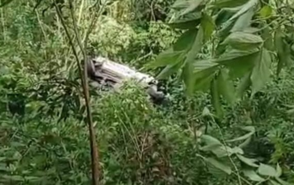 Mobil Ambulans Masuk Jurang di Kutabuluh, Perawat Tewas