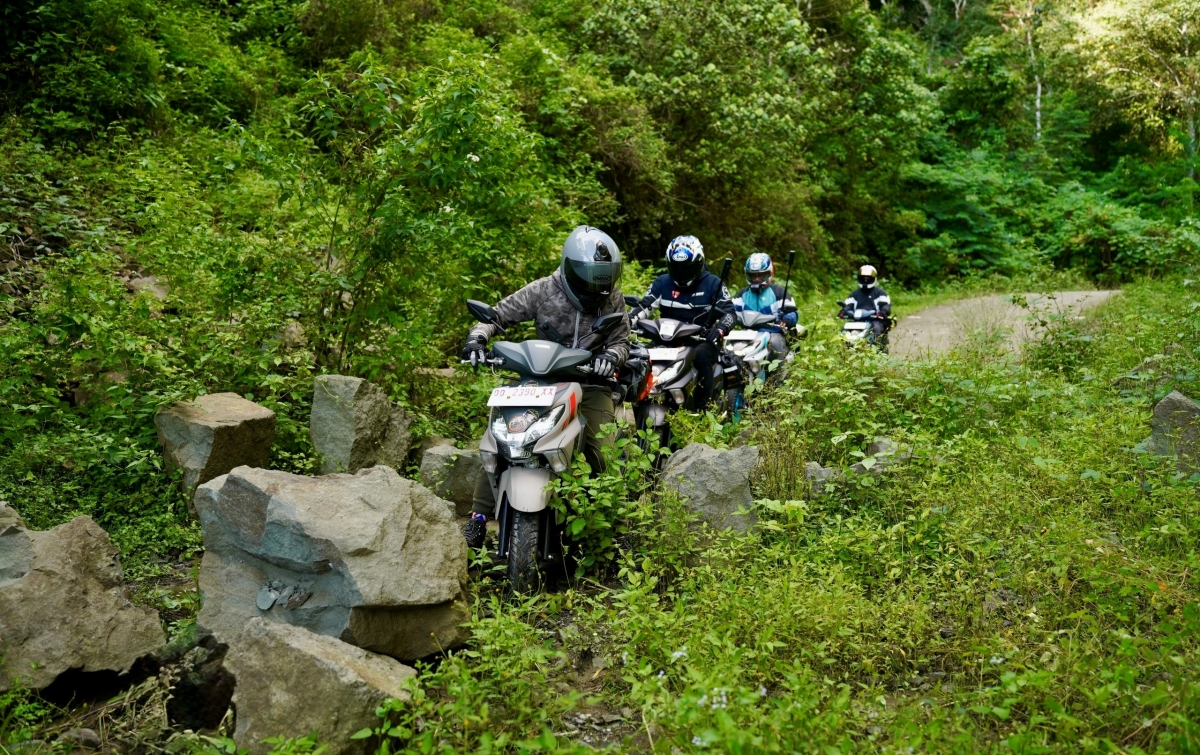 Peserta Ride Celebes Expedition Merasakan Sensasi Mengendarai Yamaha Gear Ultima