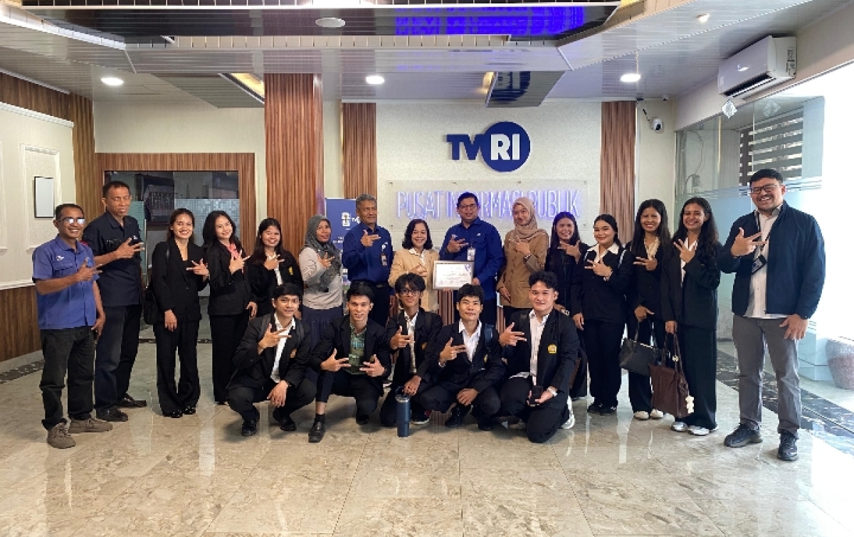 Mahasiswa Prodi Ilkom USM Indonesia Kunjungi TVRI