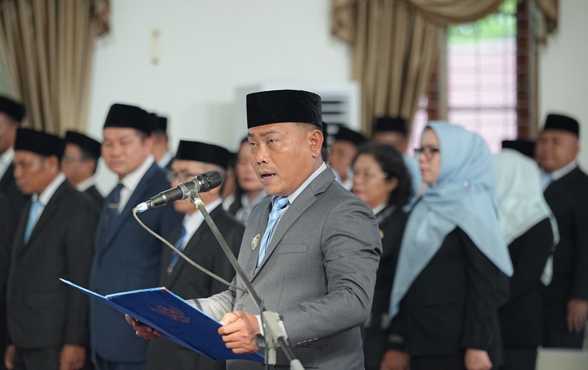 Wabup Lom Lom Suwondo Lantik 23 Pejabat Administrator dan Pengawas