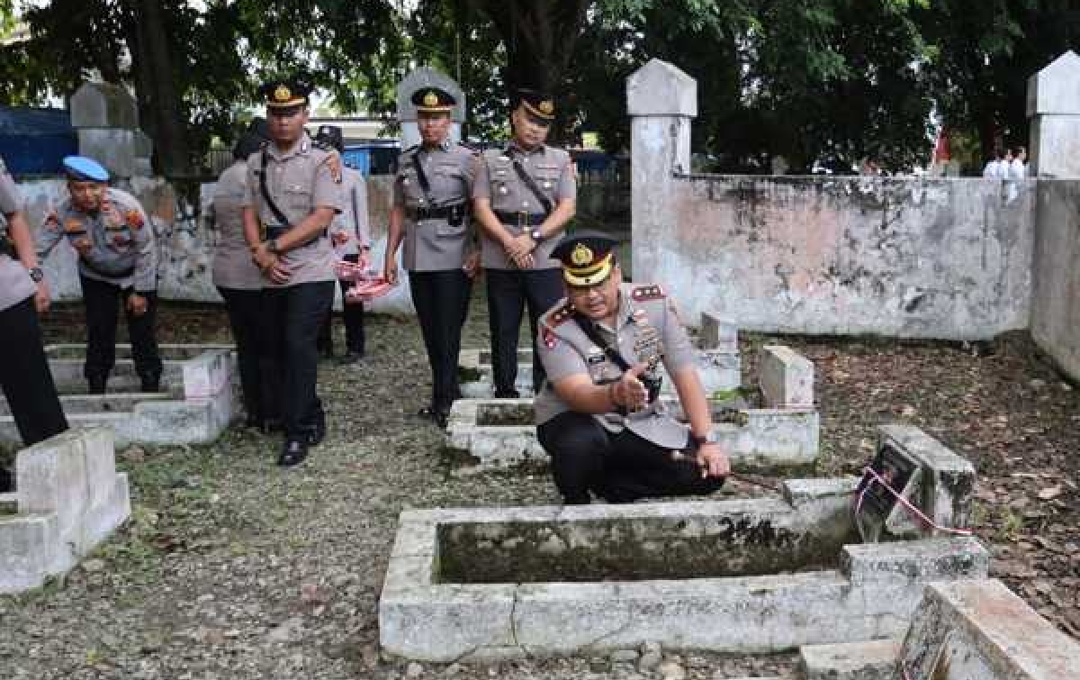 Kapolres Langkat Ziarah Rombongan di TMP Pangkalan Brandan