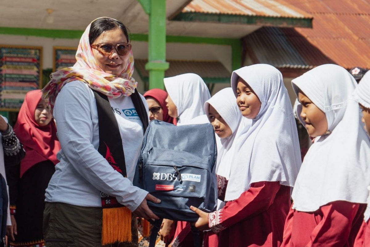 Bank DBS Indonesia Salurkan Bantuan Kemanusiaan Lebih dari Rp6 Miliar untuk Pemulihan Bencana di Aceh dan Sumbar