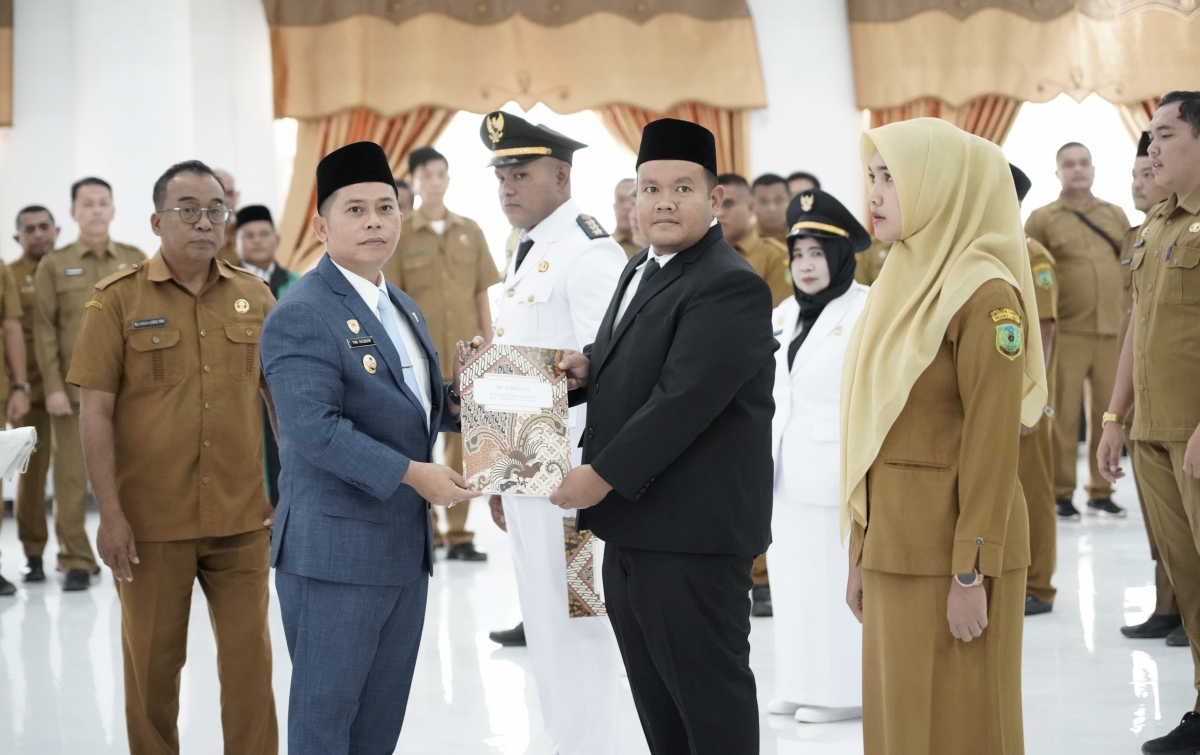 Bupati Putra Mahkota Lantik 52 Pejabat Administrator dan Pengawas