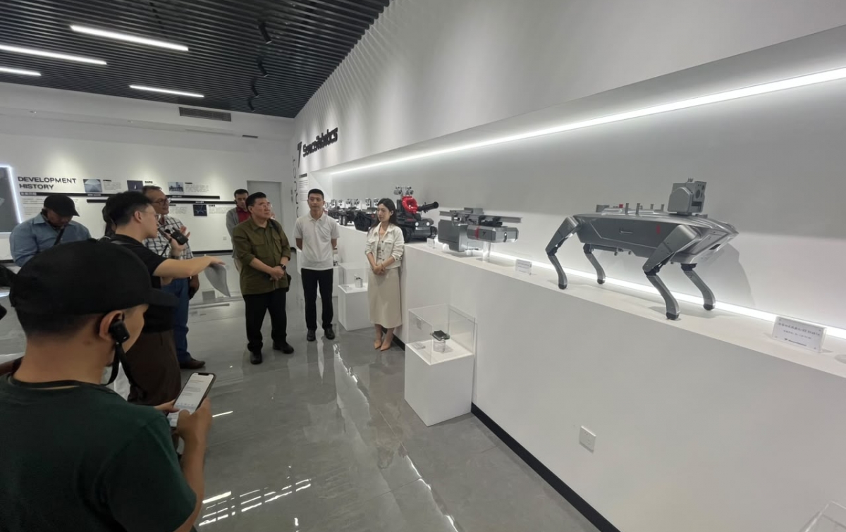Melihat Kecanggihan Teknologi Robot Tahan Peledak Pertama di Dunia