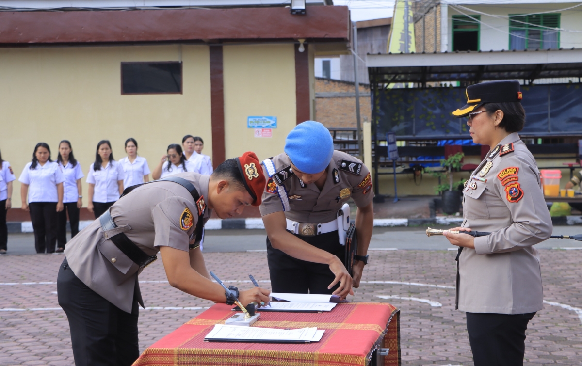 Kapolres Samosir Pimpin Pelantikan Kabag Log dan Sertijab Kasat Reskrim