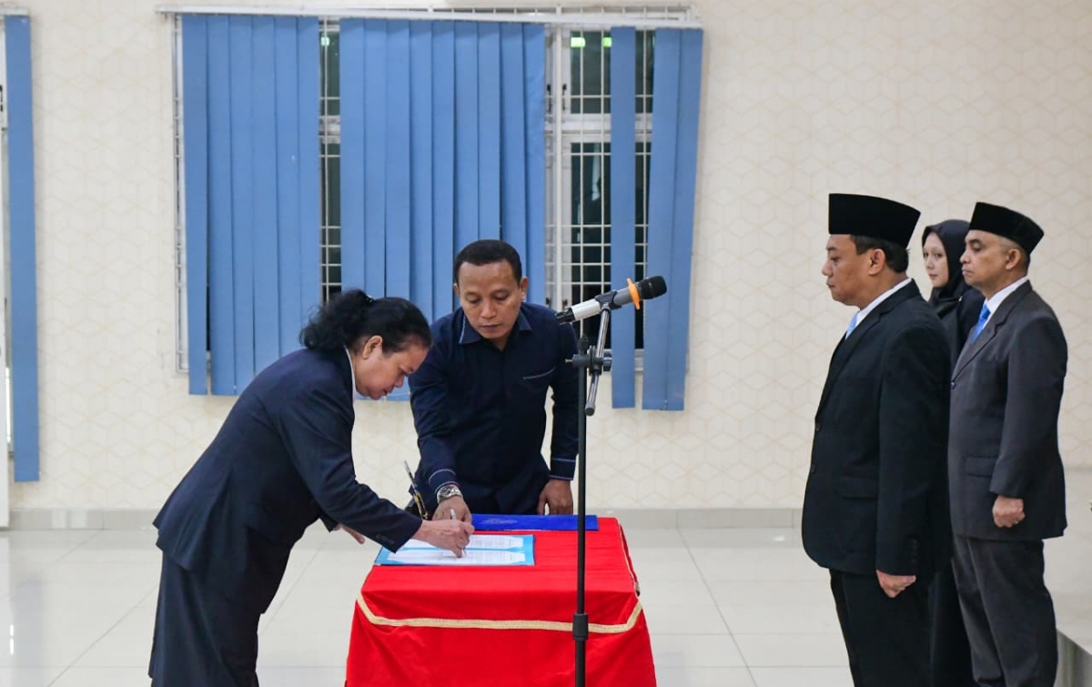 Sekda Deli Serdang Lantik Dua Pejabat Administrator