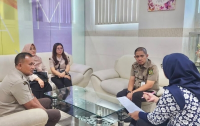 Percepat Pembayaran PBB, Kepala UPT V Bapenda Medan Sambangi Wajib Pajak Sampoerna Academy dan Kompleks Citra Garden