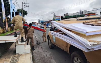 Rusak Papan Bunga, Kadis Satpol PP Dituntut Tanggung Jawab