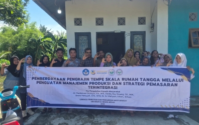 UNIMED Berdayakan Pengrajin Tempe  melalui Penguatan Manajemen Produksi dan Pemasaran Digital